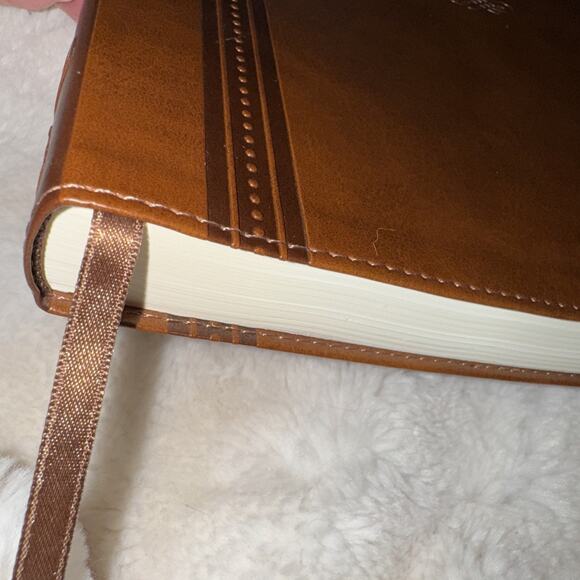 NKJV New Testament Note Worthy Collection Leather Bound GOOD w 12 USED Pages - Picture 2 of 16